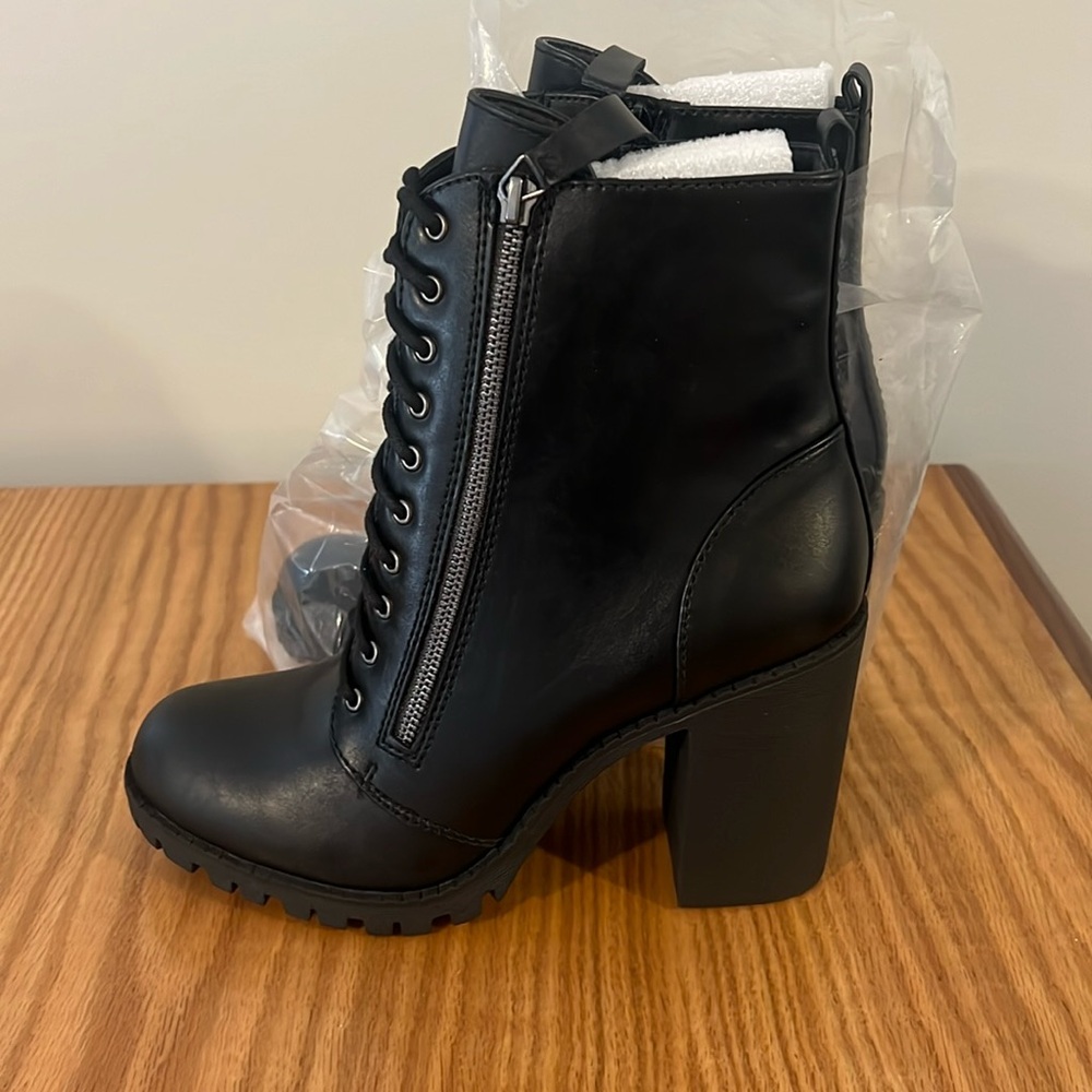 Soda Malia Black (Pu) Womens boots 10 new
